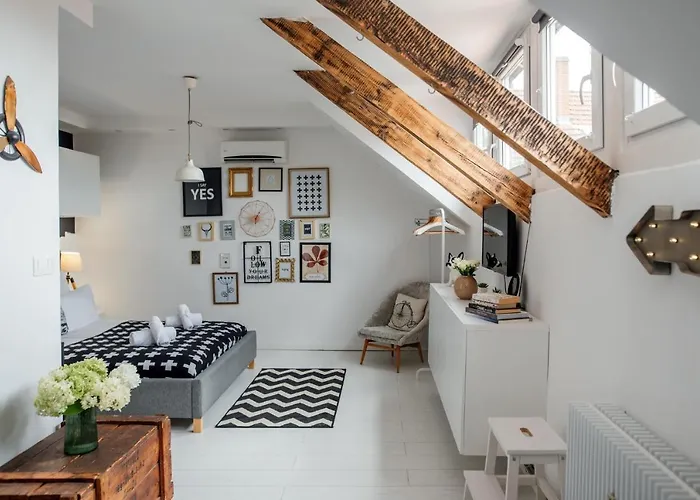 Belvaros Apartmán *